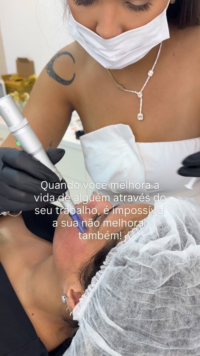 Bastidor de procedimento estético publicado no Instagram